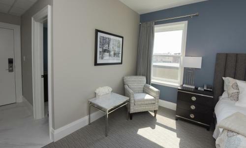 124 On Queen Hotel & Spa