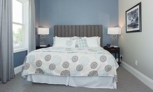 124 On Queen Hotel & Spa