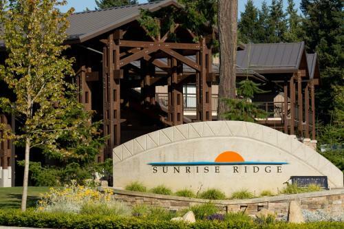Hotel Sunrise Ridge Waterfront Resort