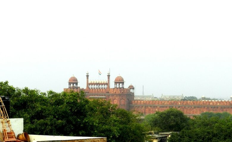 Hotel Tara Palace