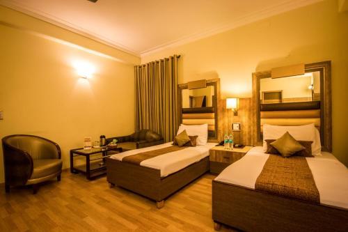 Hotel Suncourt Yatri
