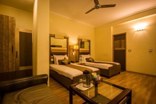 Hotel Suncourt Yatri