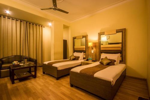 Hotel Suncourt Yatri
