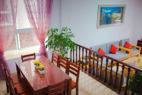 Zhangjiajia Hoilday Villa