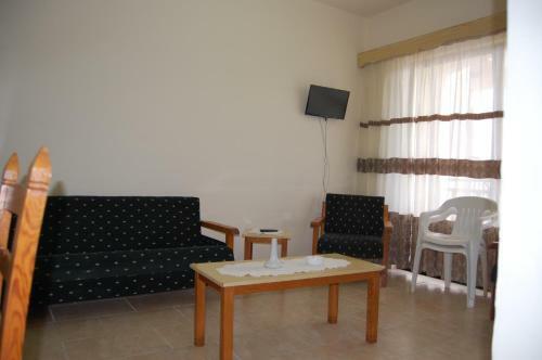 Nicos & Olympia Apartments