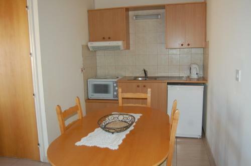 Nicos & Olympia Apartments