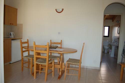 Nicos & Olympia Apartments