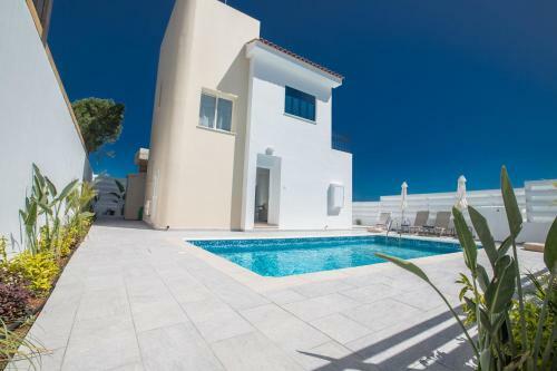 Narcissos Bay View Villa