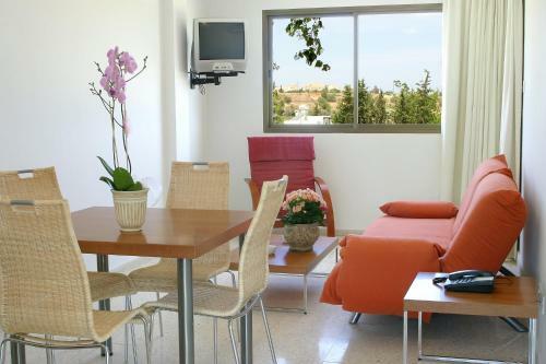 Alkionest Hotel Apartments