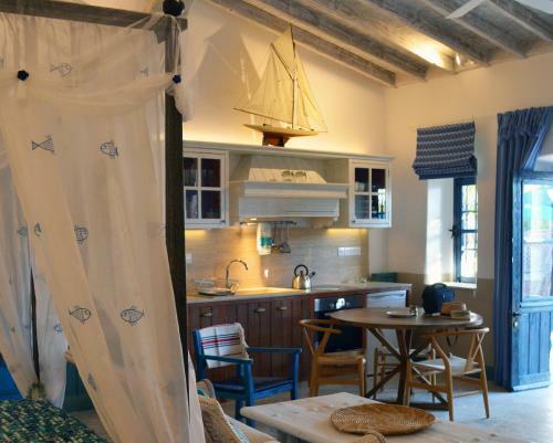 Hostal Apokryfo Traditional Guesthouse