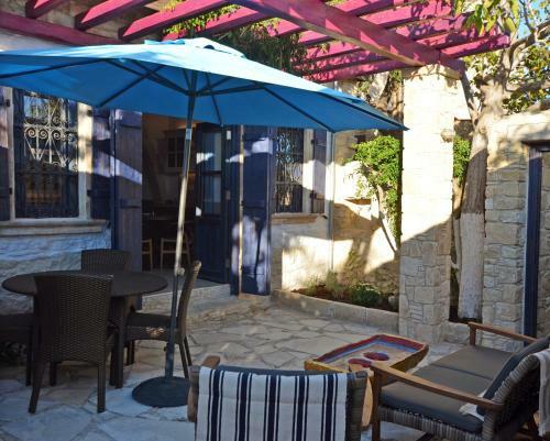 Hostal Apokryfo Traditional Guesthouse