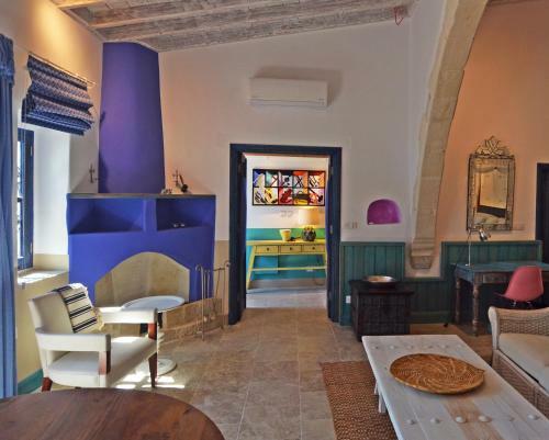 Hostal Apokryfo Traditional Guesthouse