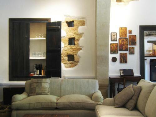 Hostal Apokryfo Traditional Guesthouse