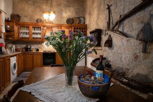 Country House Apanemia