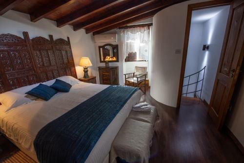 Country House Apanemia