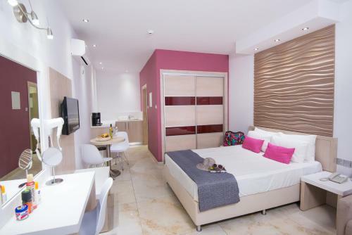 Aparthotel Loutsiana I & II Deluxe Apts