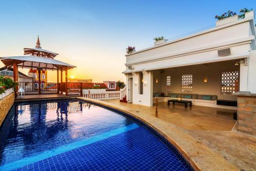 The Epica House Luxury Hotel