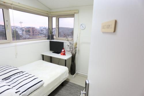 Hostal Airport Guesthouse Ko-in