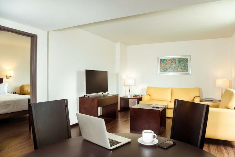Hotel Express By Holiday Inn Tecnologico Monterrey