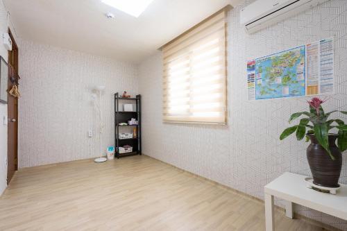 Hostal Yours Guesthouse In Tongyeong