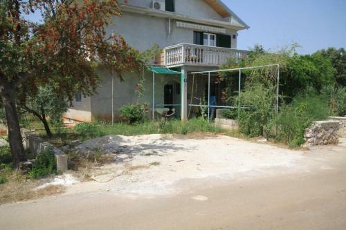 Apartment Guduce 8240a