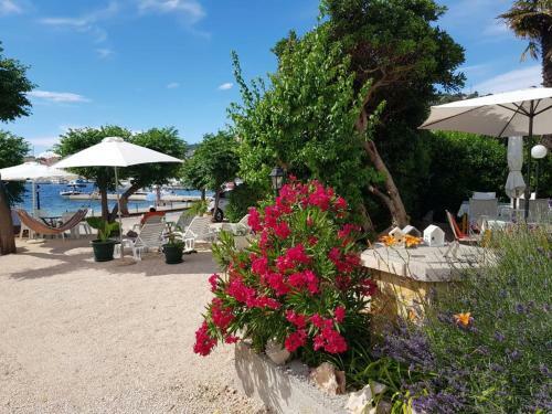 Hostal Apartments And Rooms Villa Luci