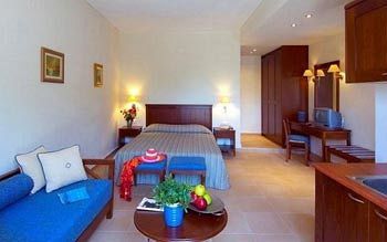 Residencia Frideriki Studios & Apartments