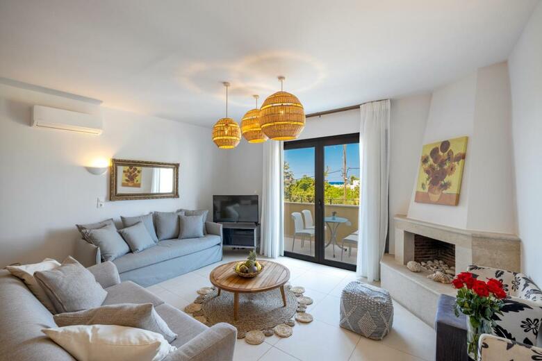 Hotel La Stella Apartments & Suites