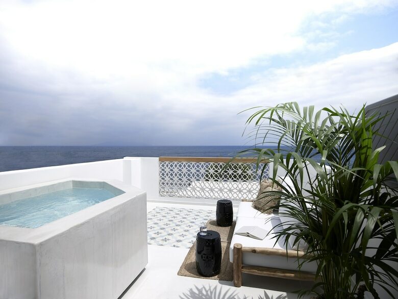 Afroditi Venus Beach Hotel & Spa