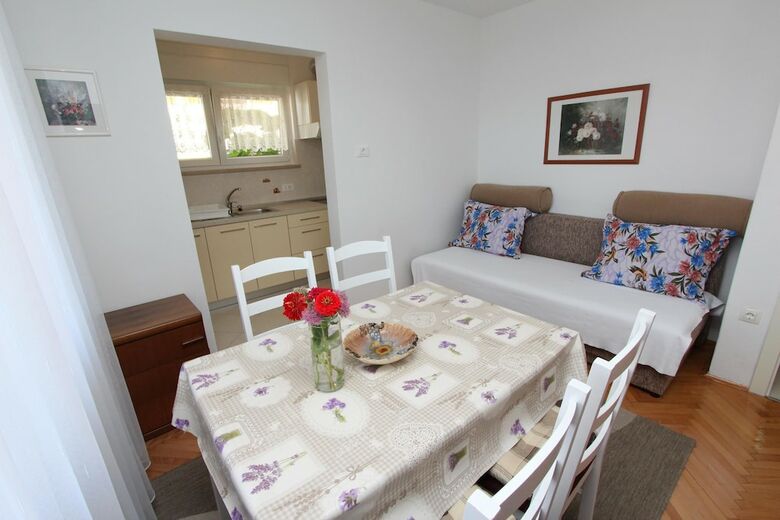 Rooms And Apartments Bella Vista