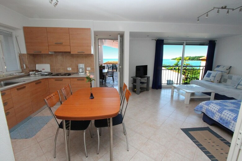 Rooms And Apartments Bella Vista