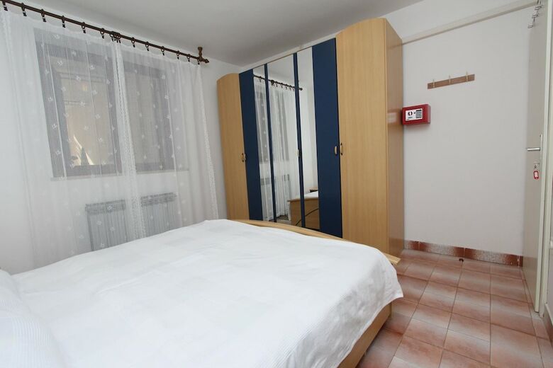 Rooms And Apartments Bella Vista