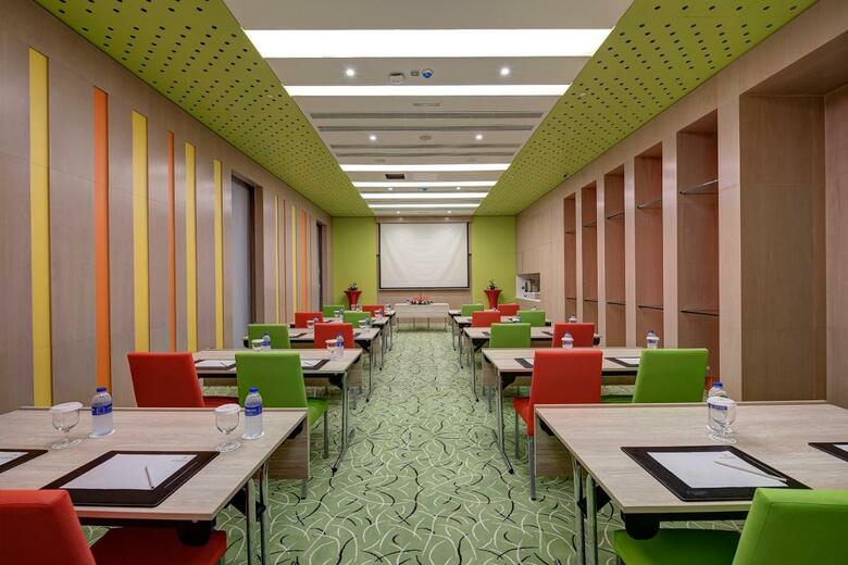 Hotel Al Khoory Atrium