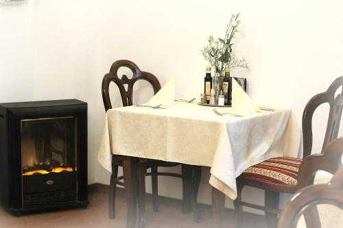 Hostal Hotel Sebastian U Hoffera