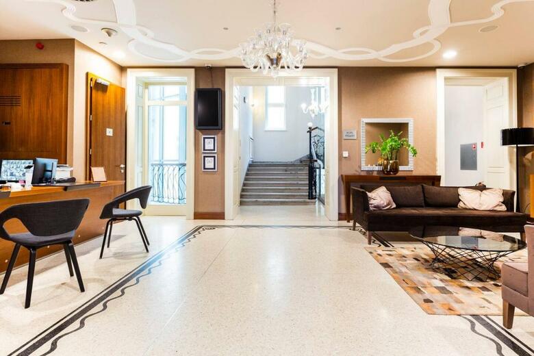 Roset Boutique Hotel