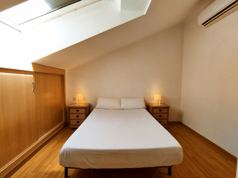 Apartamento Gand�a Universidad 3000