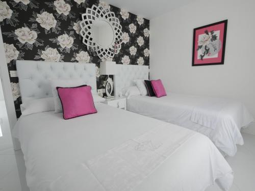 Hotel Lani's Suites De Luxe - Adults Only