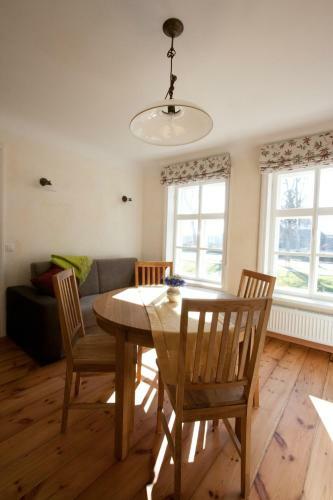 Allee Apartments