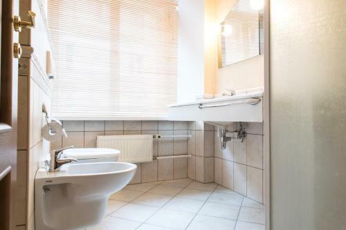 Parkers Boutique Apartments - Old Town Square