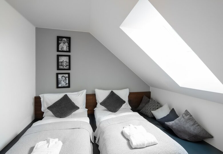 Ea Hotel M�nes