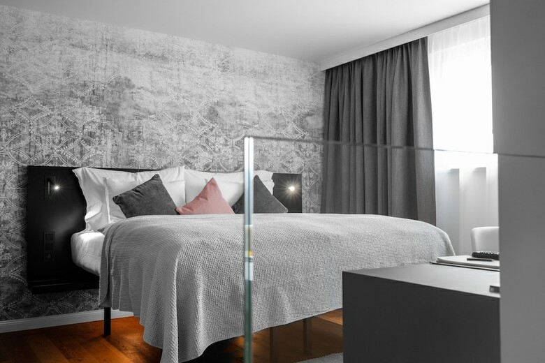 Ea Hotel M�nes