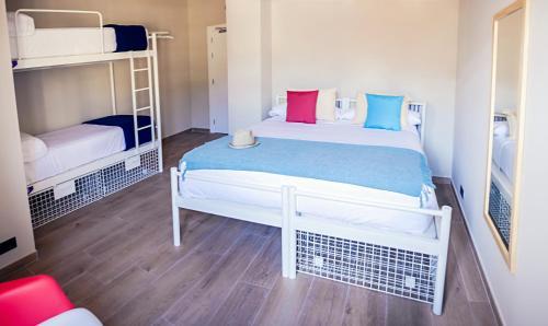 Alcazaba Premium Hostel