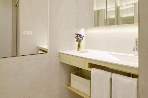 Santa Maria Apartment By Feelfree Rentals
