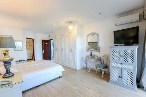 Misty Waves Boutique Hotel