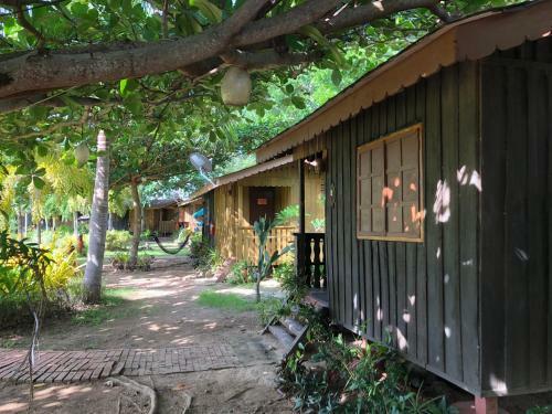 Villa Bahay Kubo At Emerald Playa