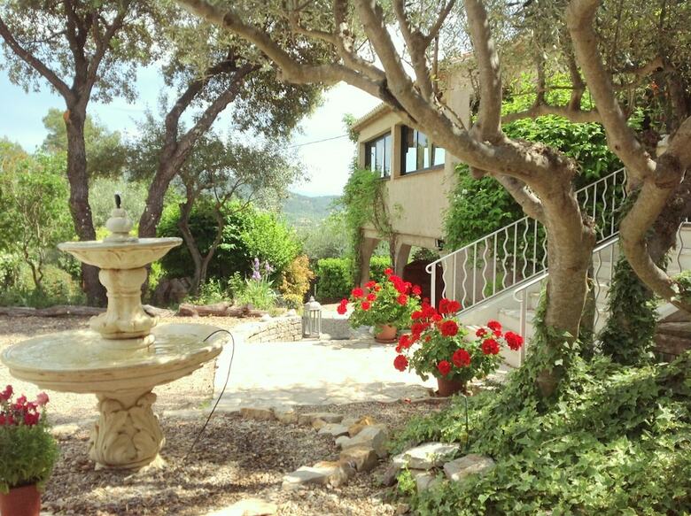 Hostal Le Patio Fleuri
