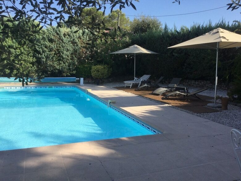 Hostal Le Patio Fleuri
