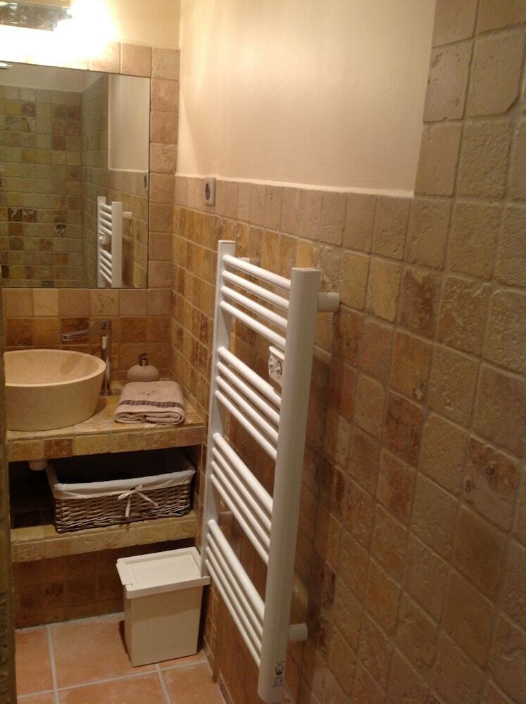 Hostal Le Patio Fleuri