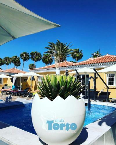 Hotel Club Torso Gay Men Only