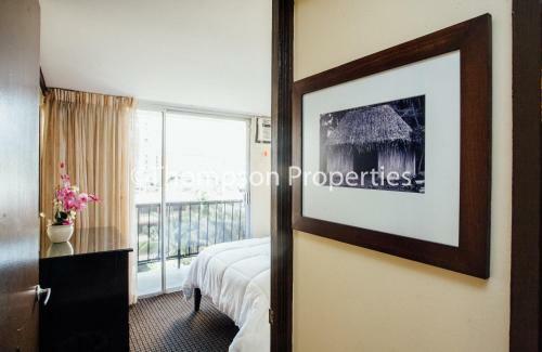 Bamboo Waikiki Apartment